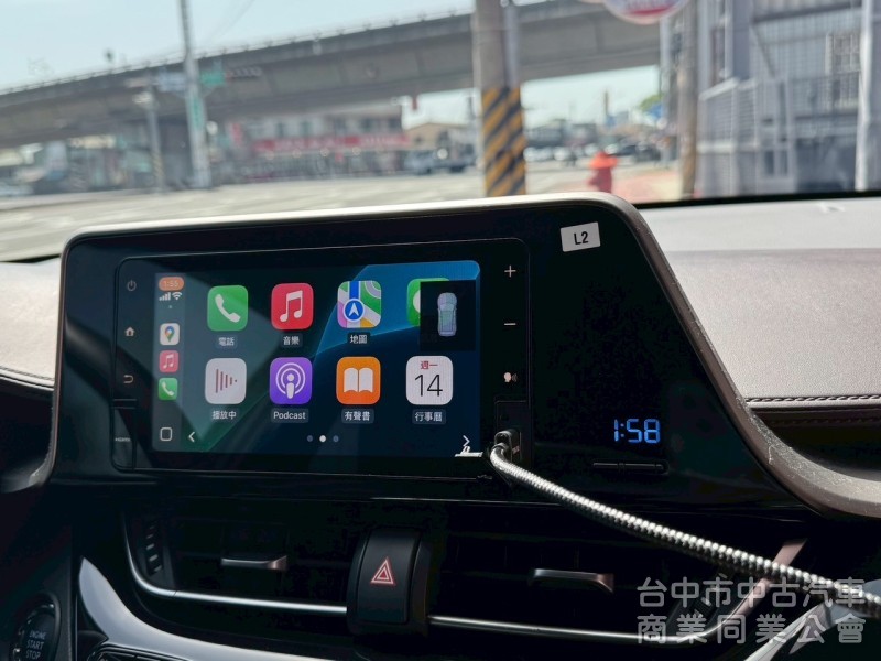 2019 CHR 1.2豪華 跑七萬多公里