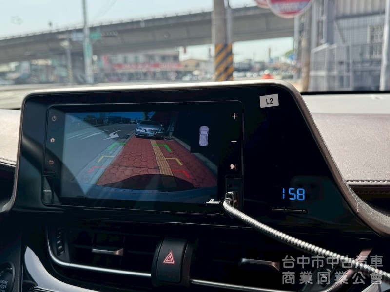2019 CHR 1.2豪華 跑七萬多公里
