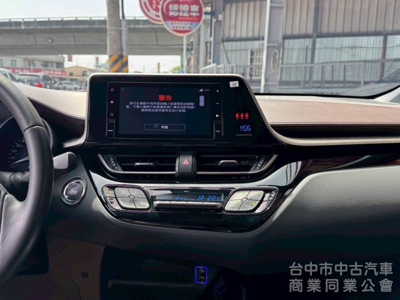 2019 CHR 1.2豪華 跑七萬多公里