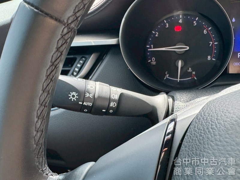 2019 CHR 1.2豪華 跑七萬多公里