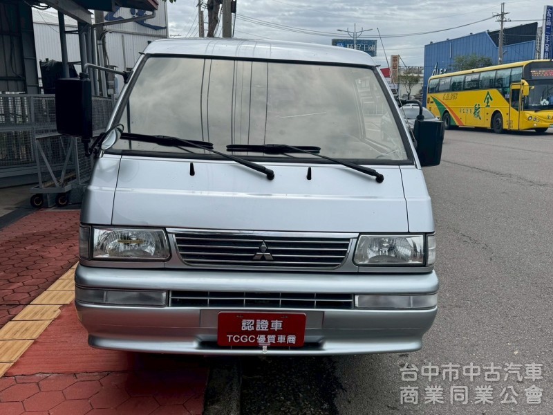 2010 得利卡箱型車