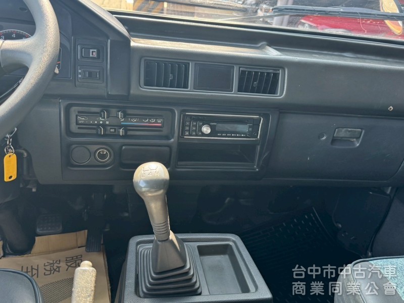 2010 得利卡箱型車