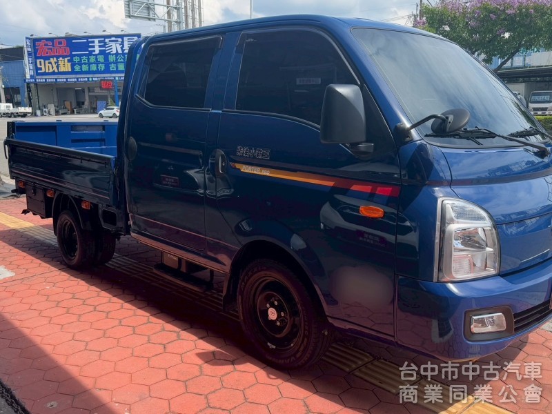 2022/11 小霸王 雙廂自排 跑三萬多公里