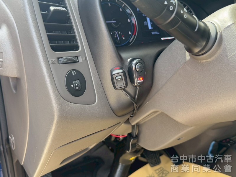 2022/11 小霸王 雙廂自排 跑三萬多公里