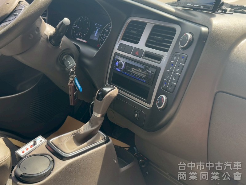 2022/11 小霸王 雙廂自排 跑三萬多公里