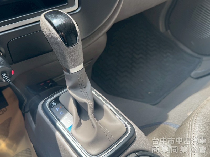 2022/11 小霸王 雙廂自排 跑三萬多公里