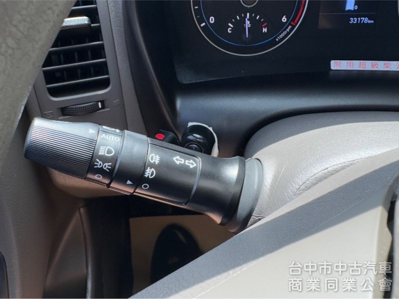 2022/11 小霸王 雙廂自排 跑三萬多公里