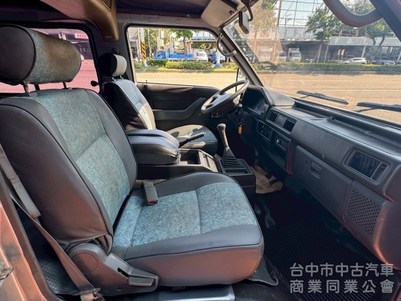 2010 得利卡 廂型車 跑十一萬
