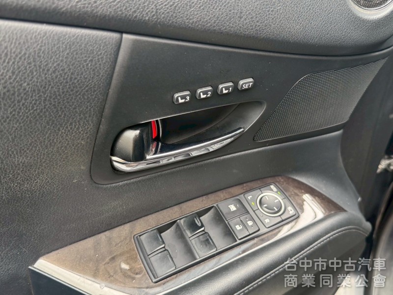 2014 RX450h 油電 跑22萬