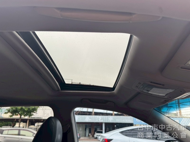 2014 RX450h 油電 跑22萬