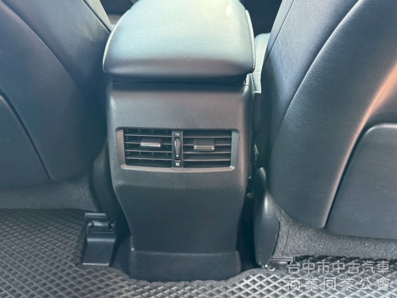 2014 RX450h 跑22萬公里