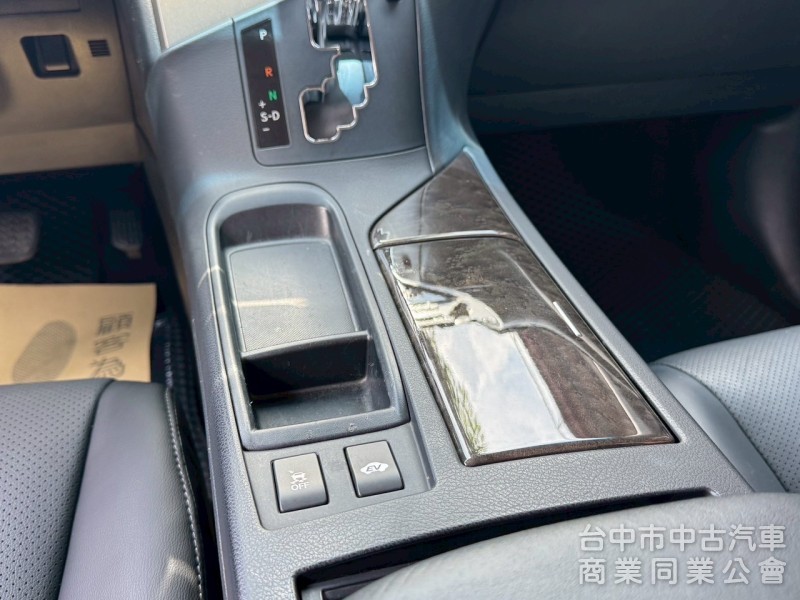 2014 RX450h 跑22萬公里