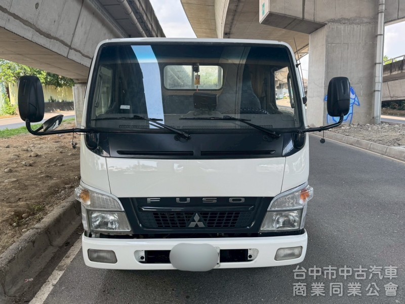 2011 堅達貨車 14呎半