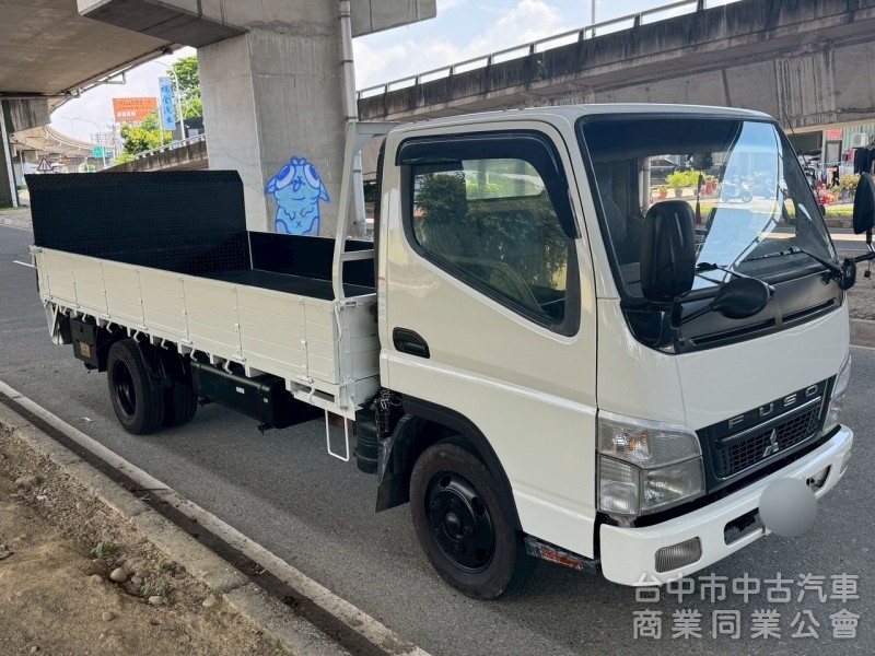 2011 堅達貨車 14呎半