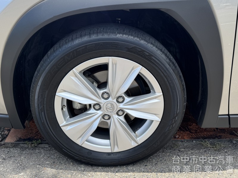 2019 UX200 跑四萬多公里