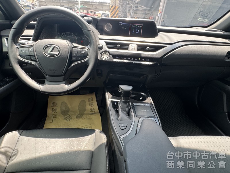 2019 UX200 跑四萬多公里