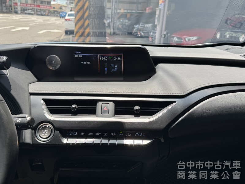 2019 UX200 跑四萬多公里
