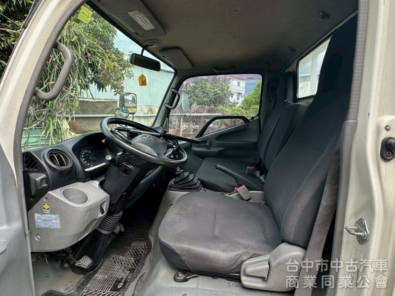 2017 Hino300 11.5呎