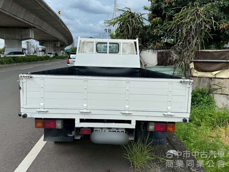2017 Hino300 11.5呎
