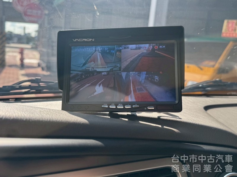 2022 雙廂小霸王 自排 跑三萬多公里