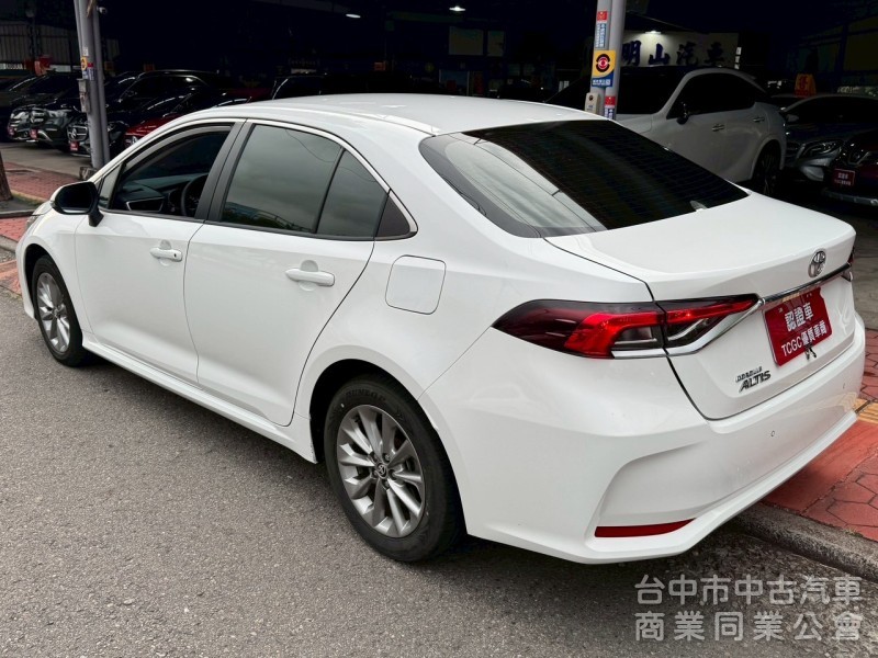 2023 Altis 1.8豪華 跑七萬多公里
