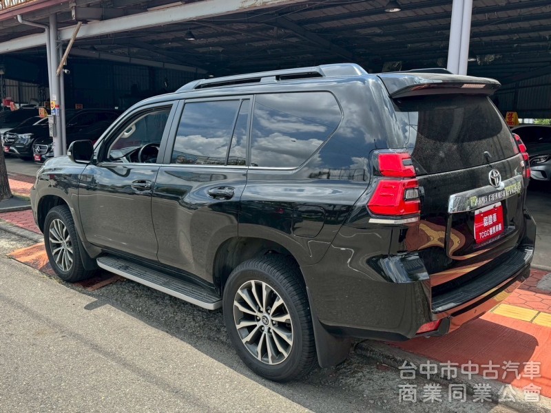 2023 Land Cruiser Prado