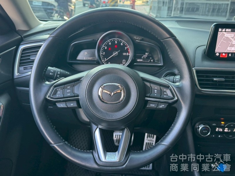 2018 Mazda 3 旗艦 跑六萬