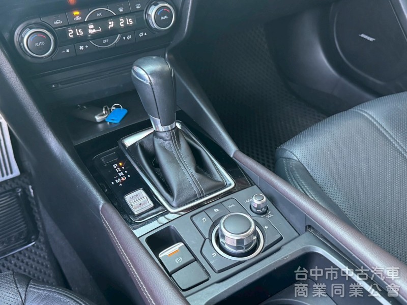 2018 Mazda 3 旗艦 跑六萬