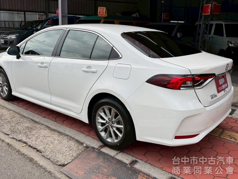 2023 Altis 豪華 跑七萬