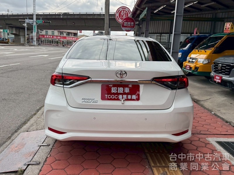 2023 Altis 豪華 跑七萬