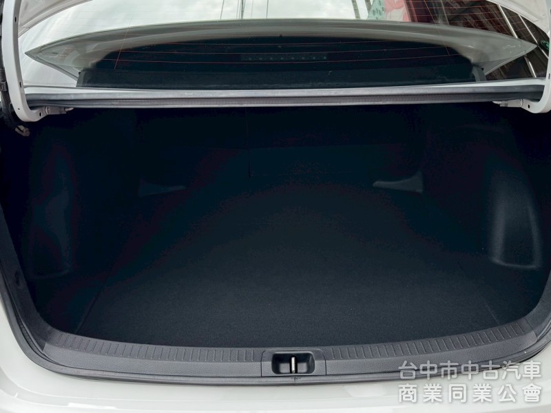 2023 Altis 豪華 跑七萬