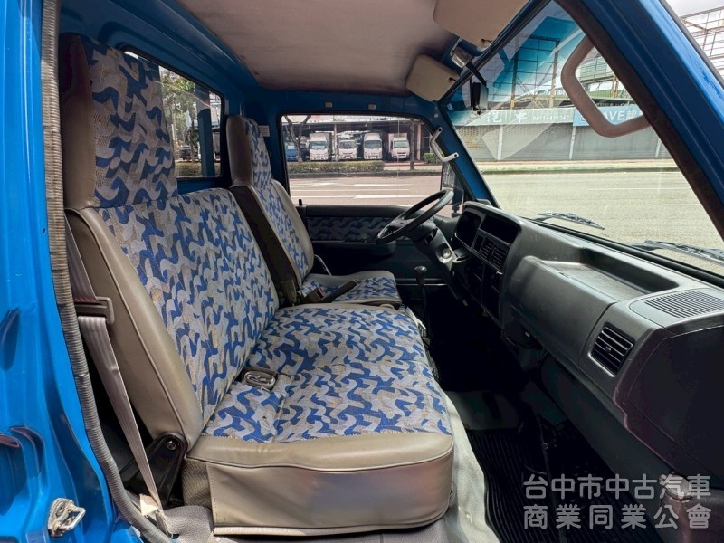 2004 福特載卡多