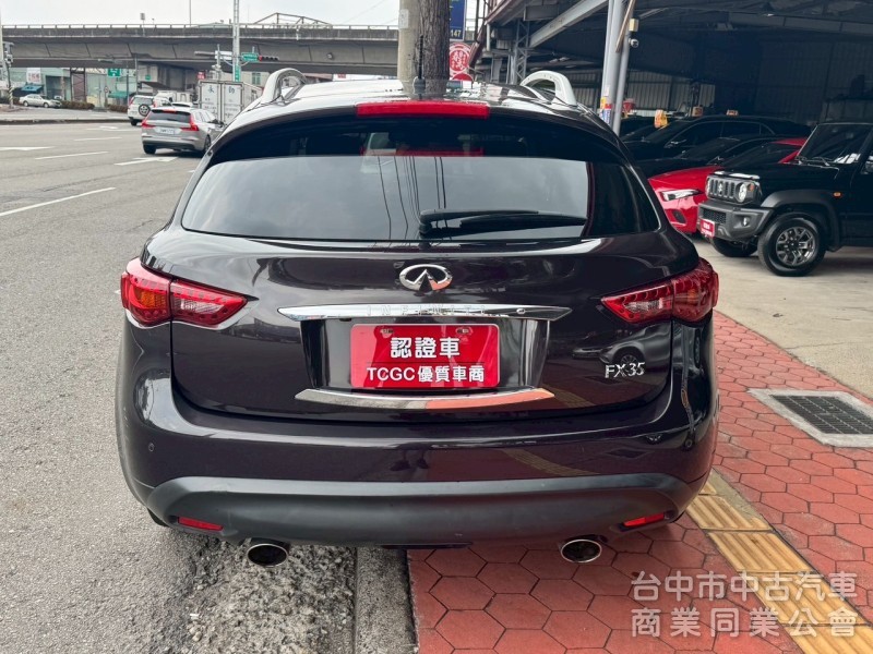 2010 FX35 跑九萬多公里