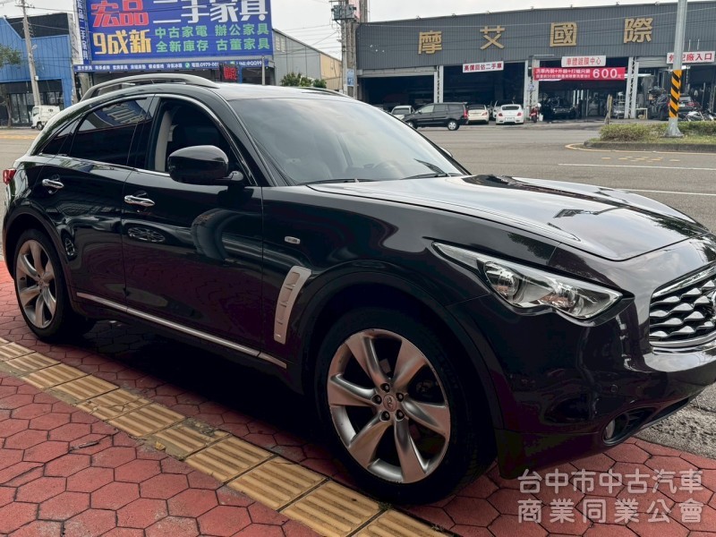 2010 FX35 跑九萬多公里