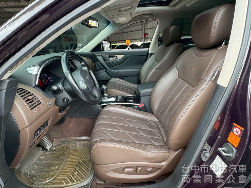 2010 FX35 跑九萬多公里