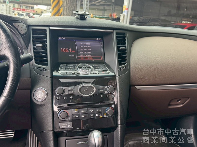 2010 FX35 跑九萬多公里