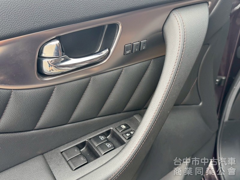 2010 FX35 跑九萬多公里