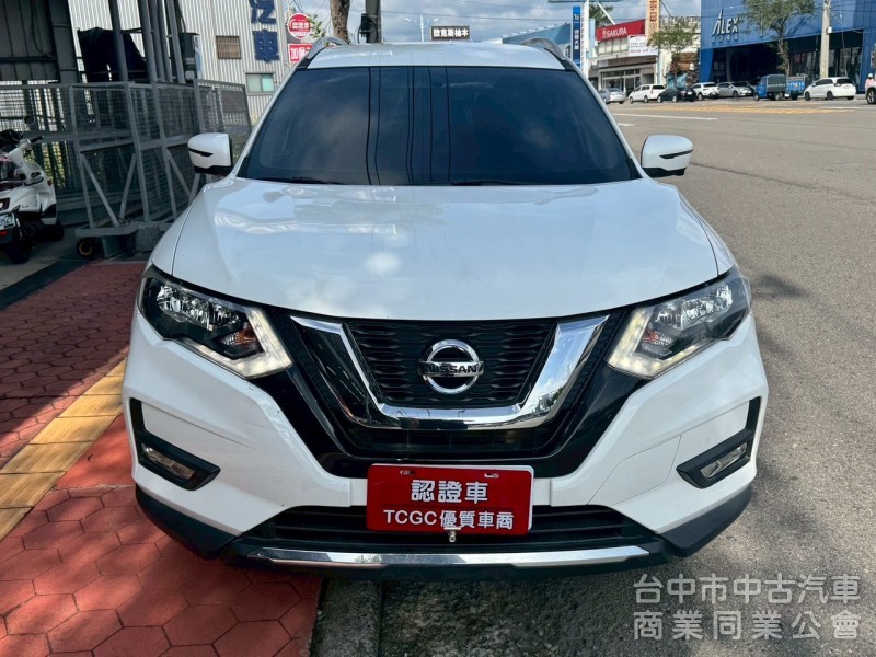 2018 X-Trail 玩美影音版 跑六萬