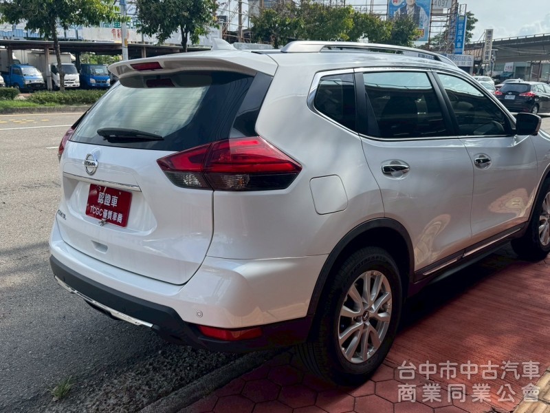 2018 X-Trail 玩美影音版 跑六萬