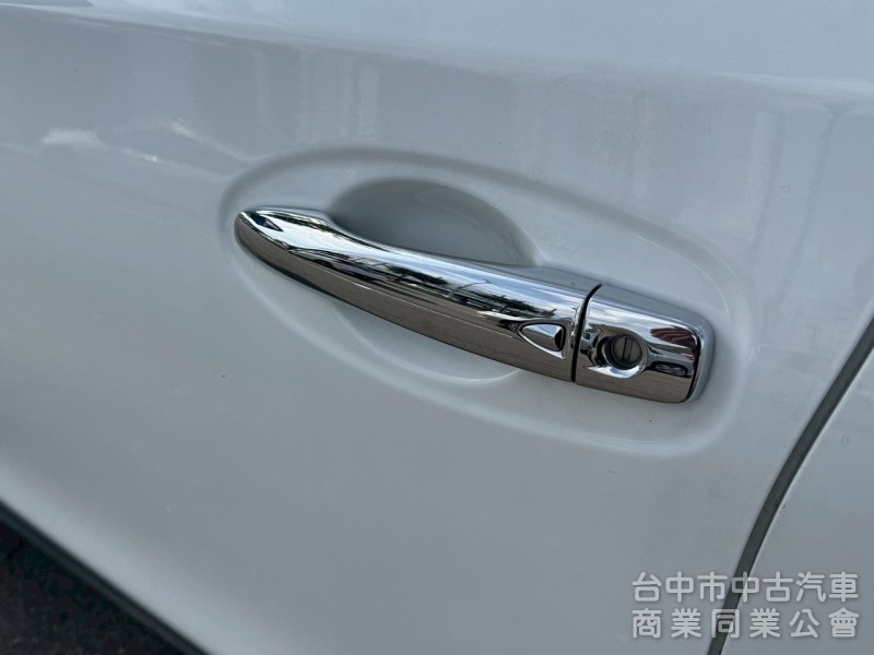 2018 X-Trail 玩美影音版 跑六萬