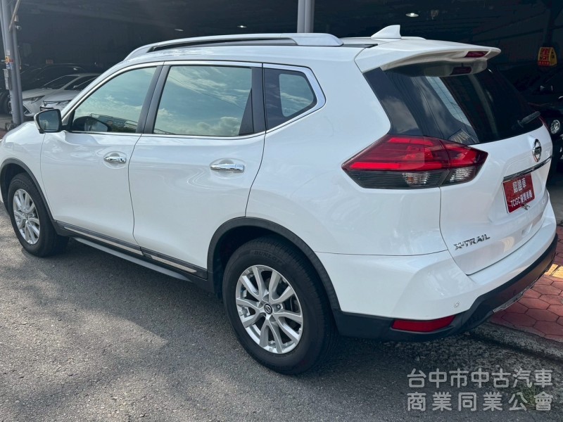 2018 X-Trail 玩美影音版 跑六萬