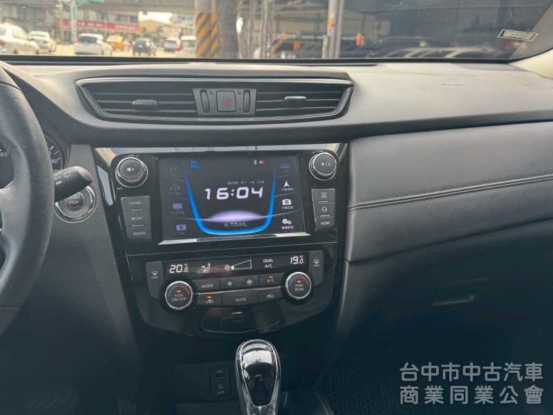 2018 X-Trail 玩美影音版 跑六萬