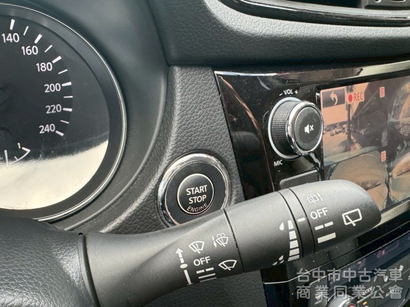 2018 X-Trail 玩美影音版 跑六萬