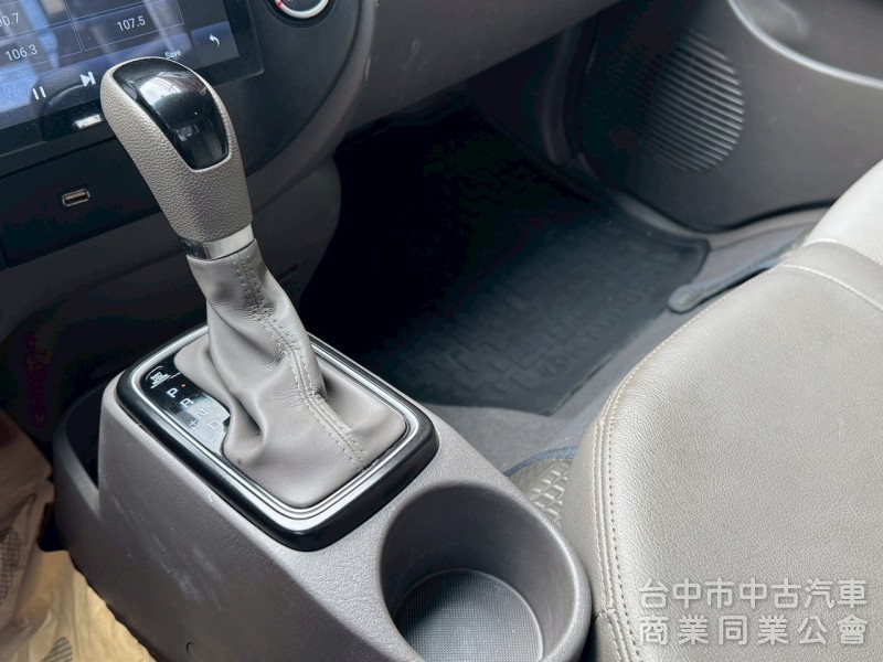 2021 小霸王 自排 標準 跑13萬多公里