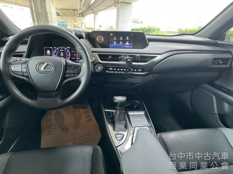 2019 UX200 跑四萬多公里