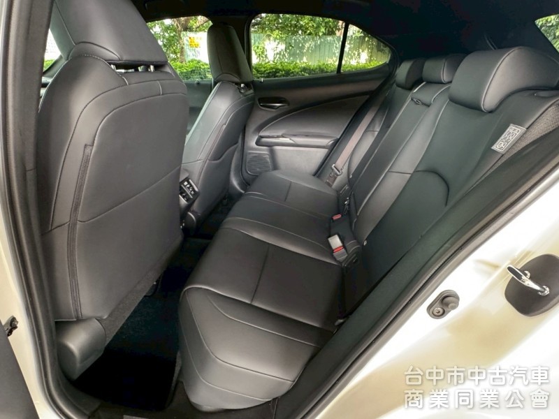 2019 UX200 跑四萬多公里