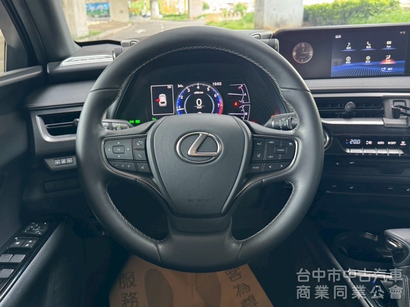 2019 UX200 跑四萬多公里