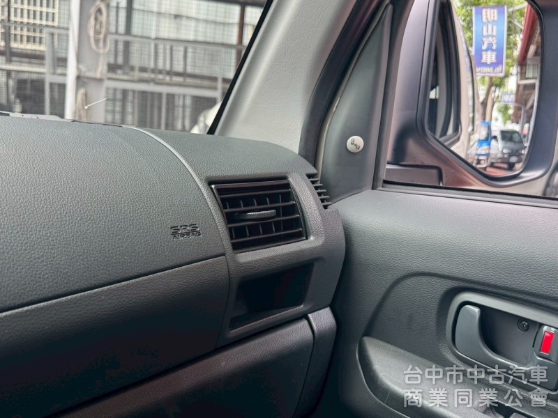 2023 A180 八人 自排 跑九千多公里