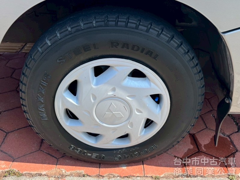 2012 得利卡箱型車