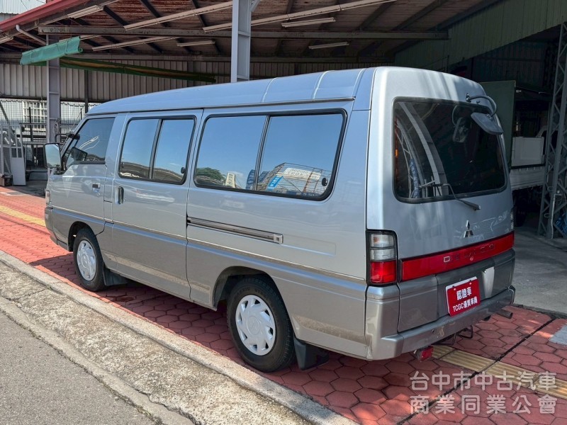 2012 得利卡箱型車
